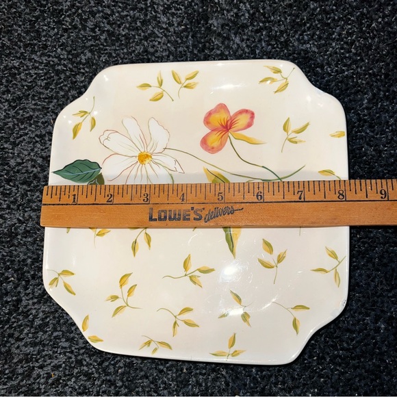 (2) Harry & David Ceramic Square Floral Design Plates - Picture 13 of 14